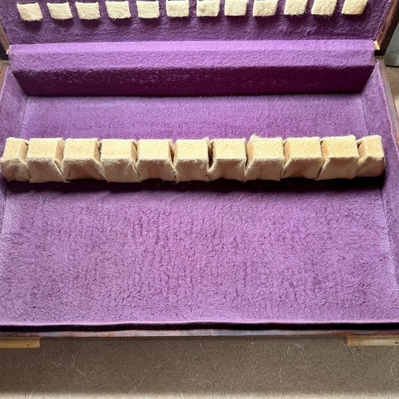 VINTAGE, KING EDWARD, EXQUISITE SILVERPLATE, ANTI-TARNISH CHEST. - Picture 13 of 15